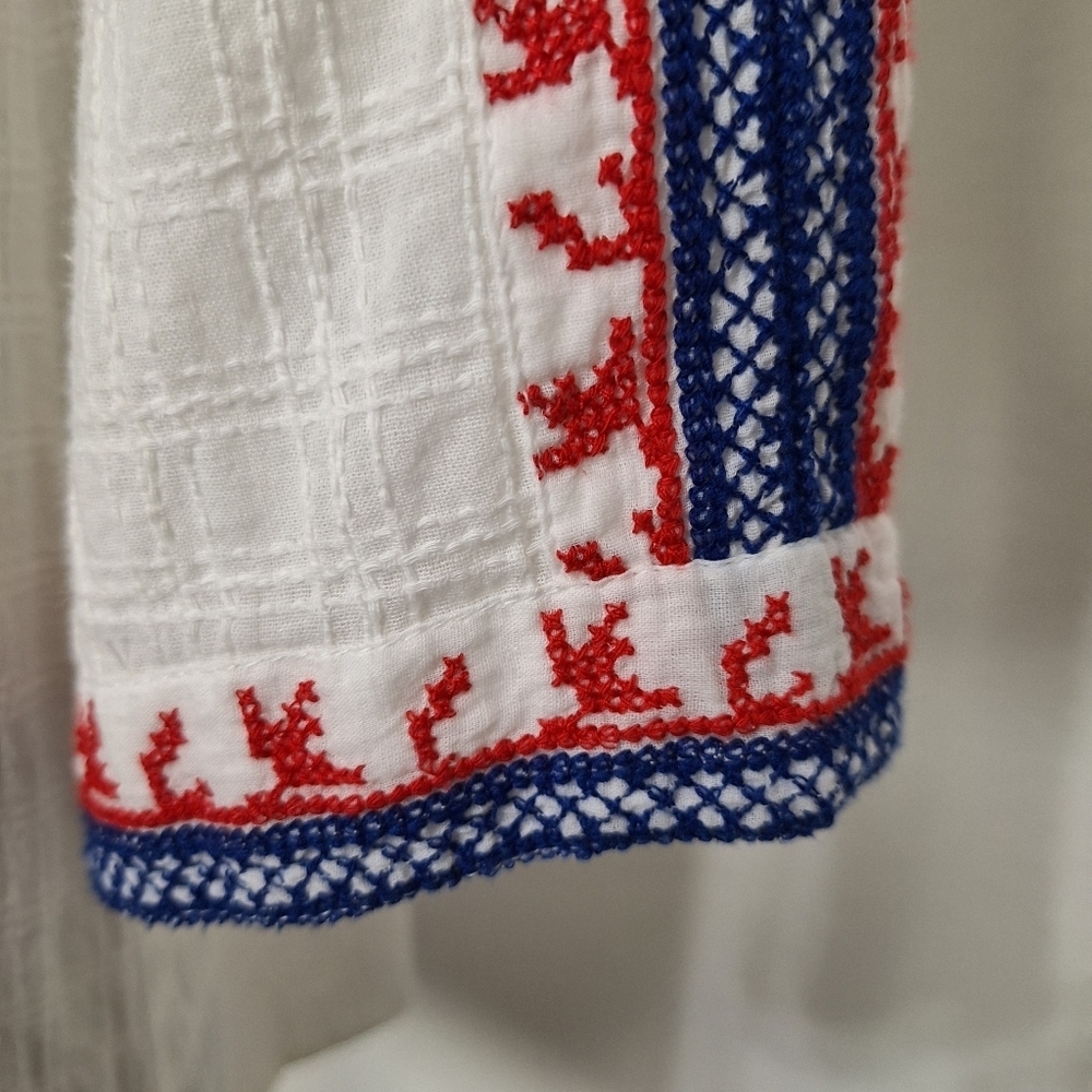 South Main White Embroidered 3/4 Sleeve V-Neck Bohemian Coastal Tunic Top Size S - Picture 8 of 15